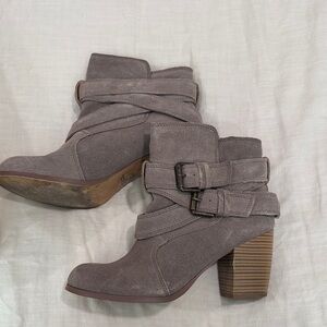 Stylish Women's 8.5 Ankle Boots - taupe